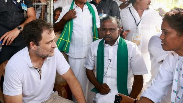 கரூர் எம்பி ஜோதிமணி கரூர் எம்பி ஜோதிமணி