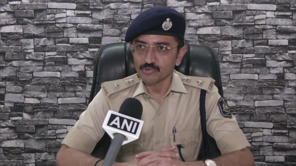  ஆம்புலன்ஸ் டிரைவர்