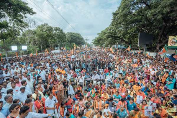 என்ன புகார்? 