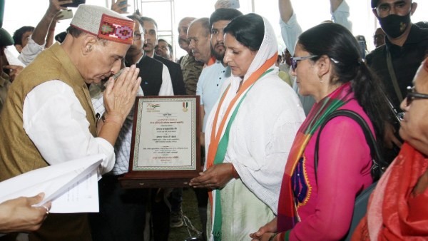 மிக வலிமையான ராணுவம் மிக வலிமையான ராணுவம்