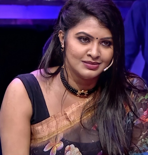 எப்போவுமே மீனாட்சி இவர்தான்