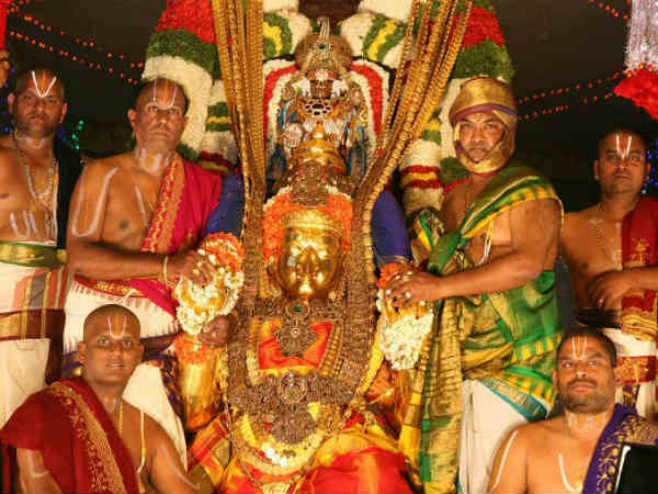கருடவாகனசேவை