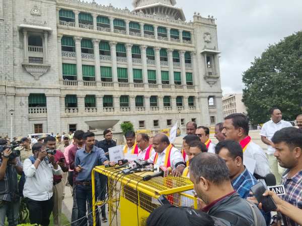 Karnataka: HD Kumaraswamy, JDS MLAs, MLCs hold Protest against Hindi Divas 