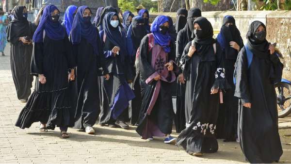 பள்ளி விடாமல் தடுக்கிறீர்களா? 