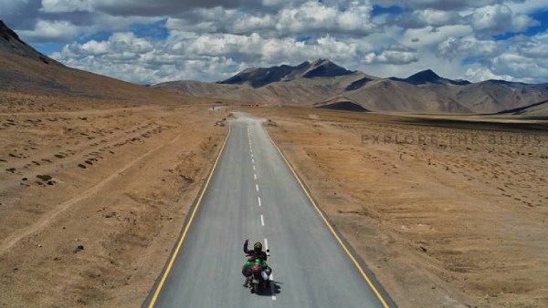  A 10 thousand kilo meter bike ride on the worlds most dangerous road! 