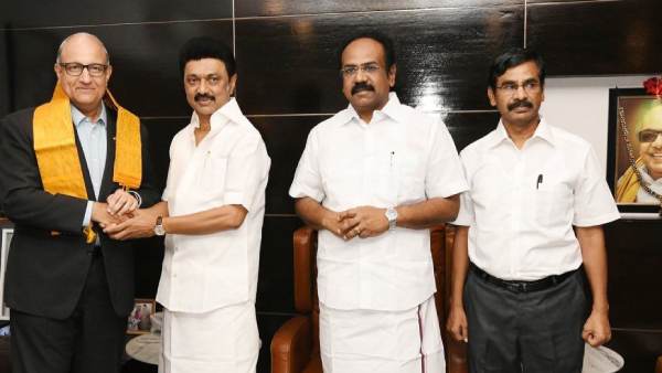 அமைச்சர்கள் இருவர் 