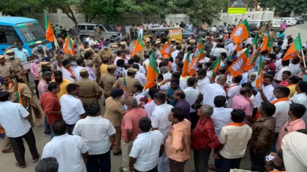 தடையை மீறி ஆர்ப்பாட்டம்?