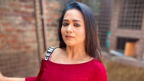 சமூக வலைத்தளத்தில் ஆக்டிவ்