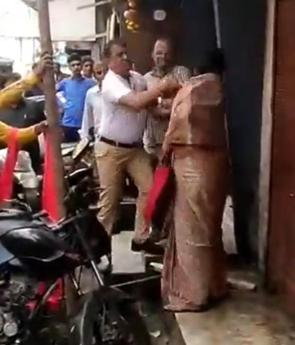  எட்டி உதைத்தார்