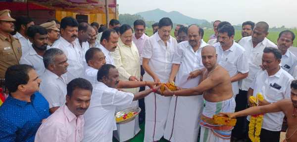 யாரோ விவரம் தெரியாத அமைச்சர் 