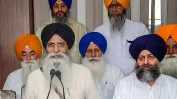 சீக்கியர்களுக்கு அனுமதி மறுப்பு சீக்கியர்களுக்கு அனுமதி மறுப்பு