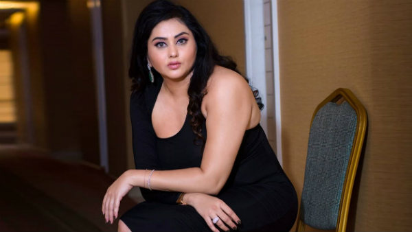 மாடலிங் மூலமாக அறிமுகம்