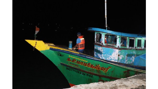 நாகை மீனவர்கள் கைது 
