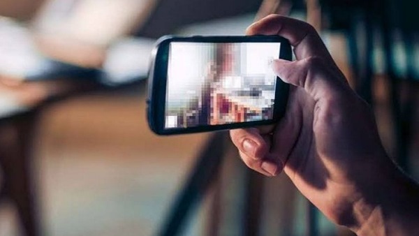 கவுரவத்தை காக்க 