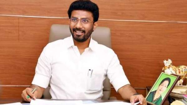 ஜெயலலிதா பாணி 