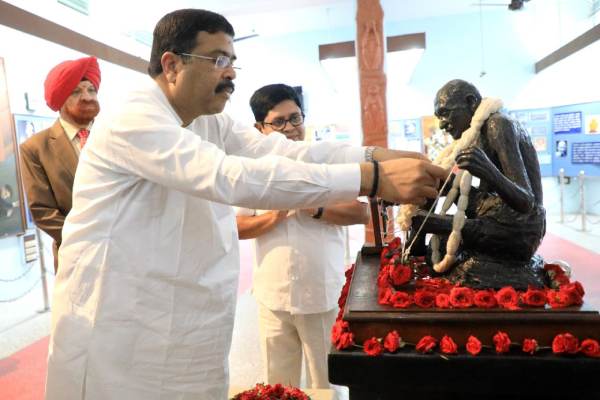 A Controversy erupts over Union Govts Press Release 