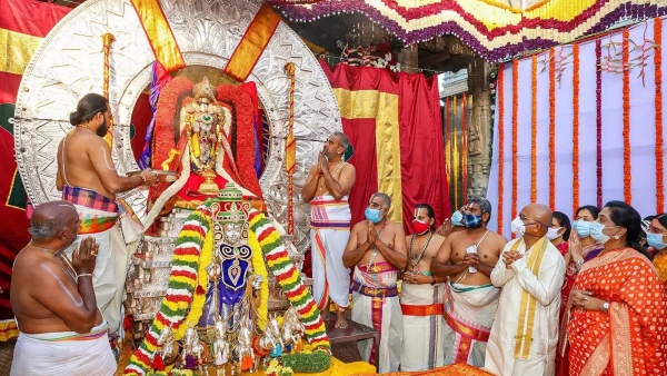 24 மணி நேரம் அன்னதானம்