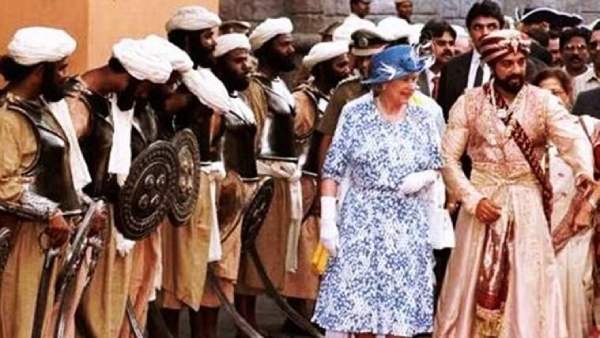 ஆண்ட்டி அழகு ஆண்ட்டி அழகு