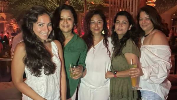 சமூக வலைத்தளத்தில் ஆக்டிவ்