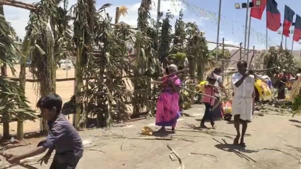 காத்திருக்காமல் சாப்பிடவேண்டும் என்பதற்காகவே 