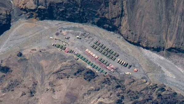  சாலைகள், கோபுரங்கள் 