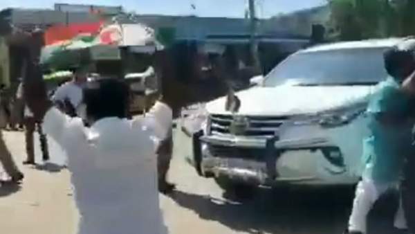 காங்கிரஸ் மறியல் போராட்டம் 