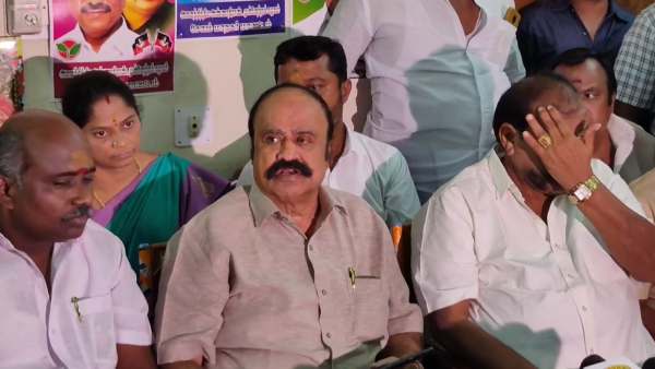 சாதாரண தொண்டர் சாதாரண தொண்டர்