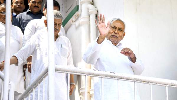 டெல்லியில் முகாம் 