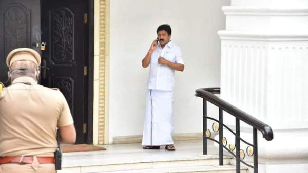 முன்னாள் அமைச்சர் சிவி சண்முகம் 