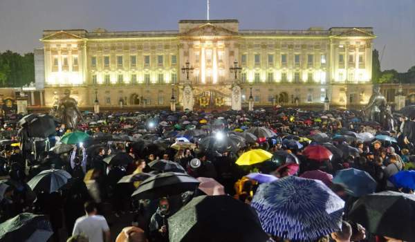 அரண்மனை வாயில் 