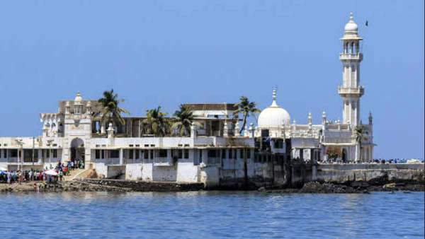  சுற்றுலா தளம்