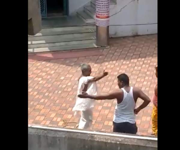 சிறுவனின் தந்தை புகார் சிறுவனின் தந்தை புகார்