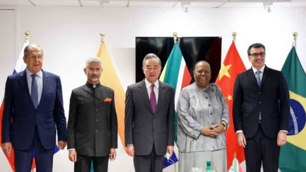 சீனா சீனா