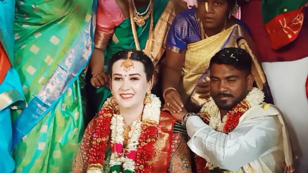 அட்சதை தூவி வாழ்த்து 