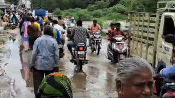 மற்றொரு பாலமும் மூழ்கியது 