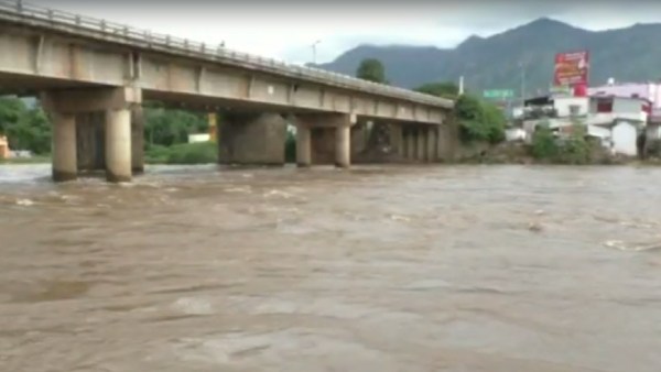 பவானியாற்றில் வெள்ளம் 