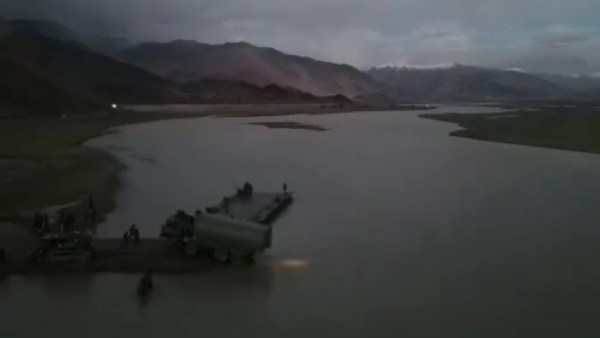 விழித்துக் கொண்ட இந்தியா விழித்துக் கொண்ட இந்தியா