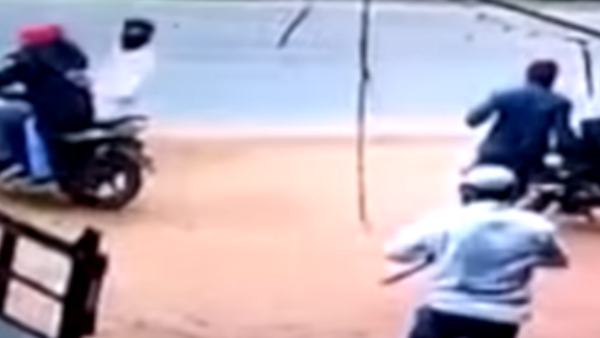 உயர் நீதிமன்ற வழக்கறிஞர் உயர் நீதிமன்ற வழக்கறிஞர்
