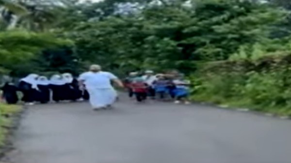 சிறுமி உட்பட 