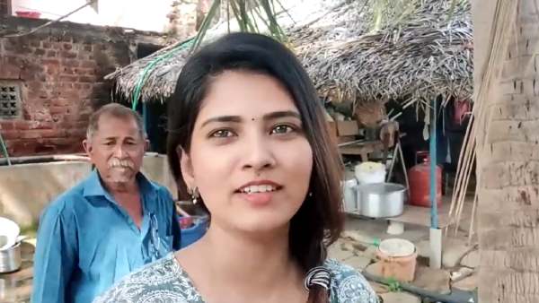 தொகுப்பாளராக அறிமுகம் 