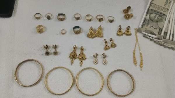 இருவர் கைது 