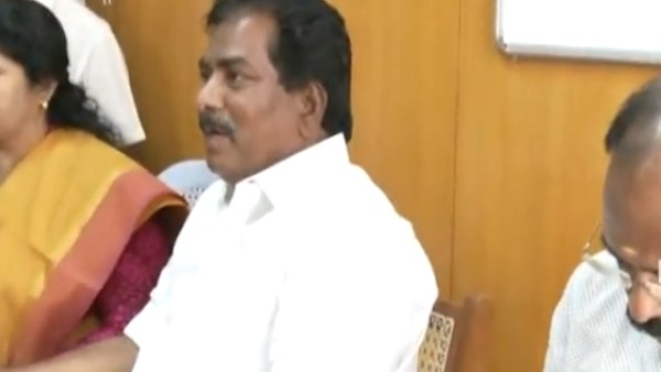 அமைச்சர் பாய்ச்சல் 