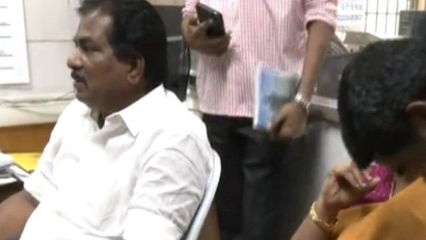 லஞ்சம் கேட்கிறார்களா? 