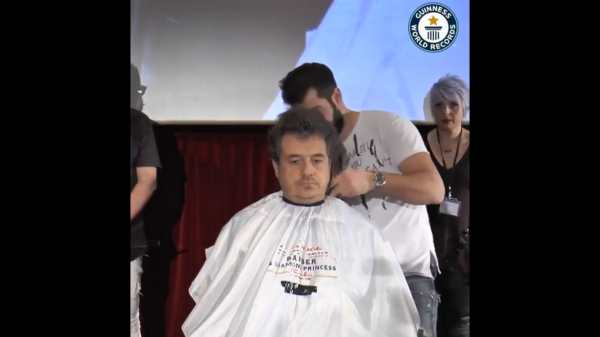  சிகை அலங்காரம் 