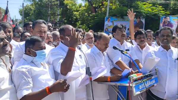 அதிமுகவினரை பிடிப்பதிலேயே குறி 