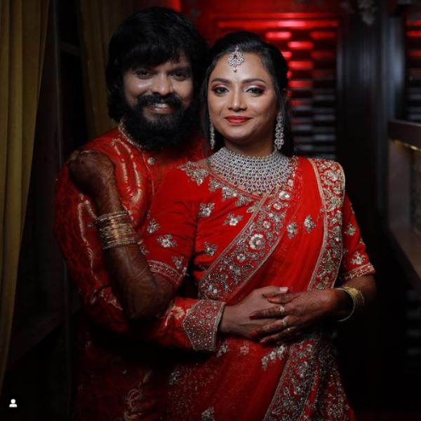 சமூக வலைத்தளத்தில் ஆக்டிவ்