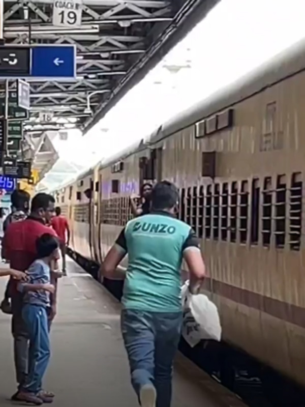 நெட்டிசன்கள் பாராட்டு 