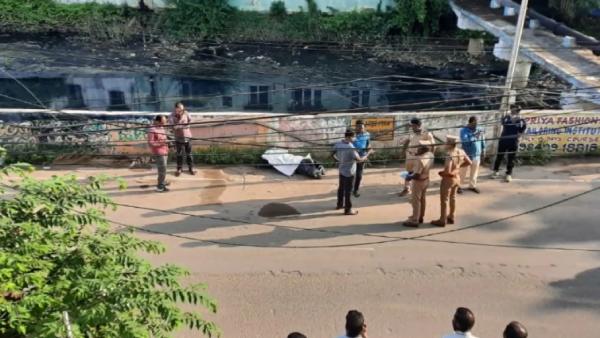  மர்மநபர்கள் 