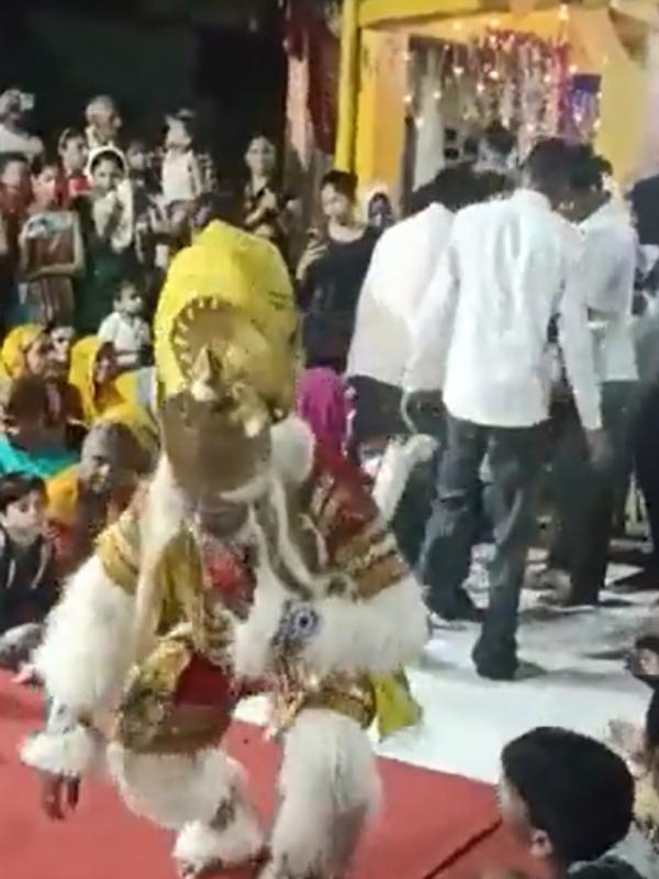 இறந்துபோன கலைஞர் இறந்துபோன கலைஞர்