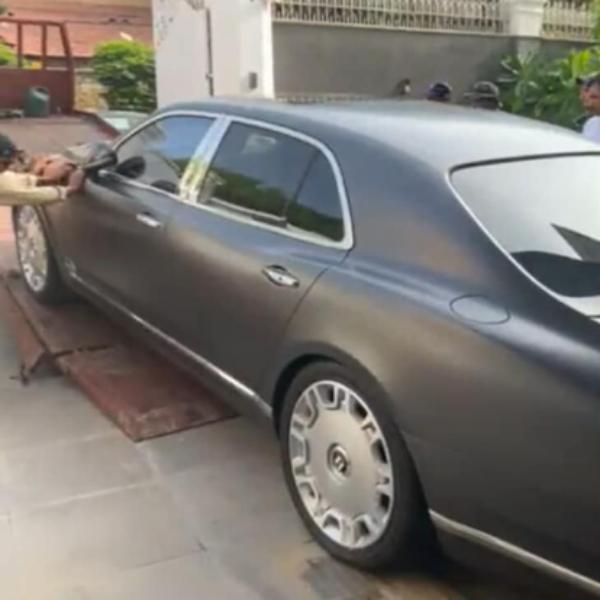 லண்டன் டூ கராச்சி 